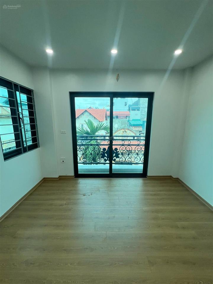 Nhà 6 tầng đẹp hơn tranh xuân phương chỉ 5phut ra mĩ đình oto đỗ cửa,chợ trường vài bước giá rẻ
