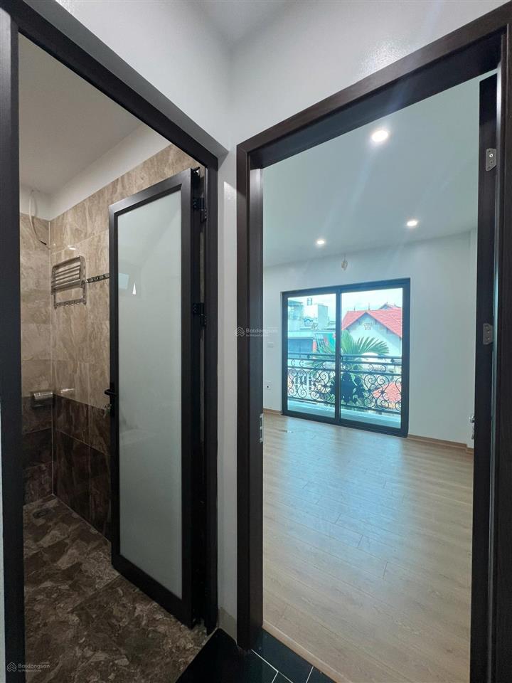 Nhà 6 tầng đẹp hơn tranh xuân phương chỉ 5phut ra mĩ đình oto đỗ cửa,chợ trường vài bước giá rẻ