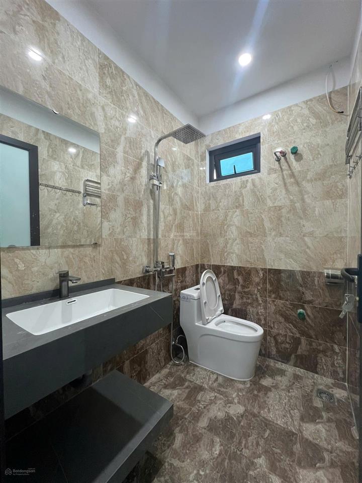 Nhà 6 tầng đẹp hơn tranh xuân phương chỉ 5phut ra mĩ đình oto đỗ cửa,chợ trường vài bước giá rẻ