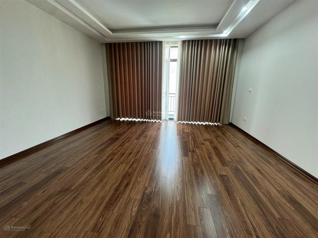 Đẹp quá mà giá quá rẻ, chủ nhà ra nước ngoài cần cho thuê nhà mới tinh 75m*6tầng thang máy
