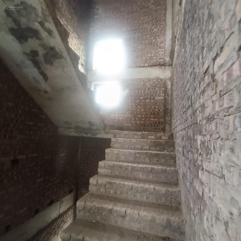 Cho thuê biệt thự thô góc đẹp, vị trí đắc địa 250m*3 tầng, giá chỉ 19.500k, thuê 78 năm đều ok