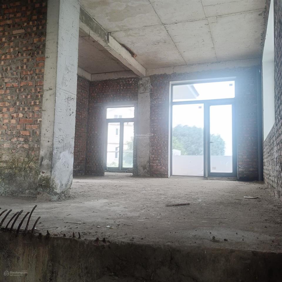 Cho thuê biệt thự thô góc đẹp, vị trí đắc địa 250m*3 tầng, giá chỉ 19.500k, thuê 78 năm đều ok