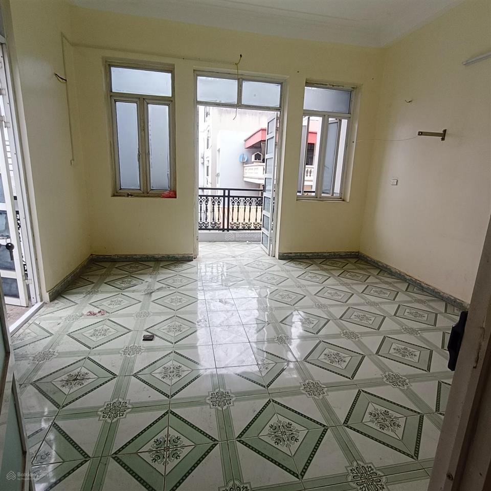 Cho thuê nhà nguyên căn 75m* 4tầng rộng thênh thang tiện ích đủ bề giá chỉ 11tr5 còn bớt