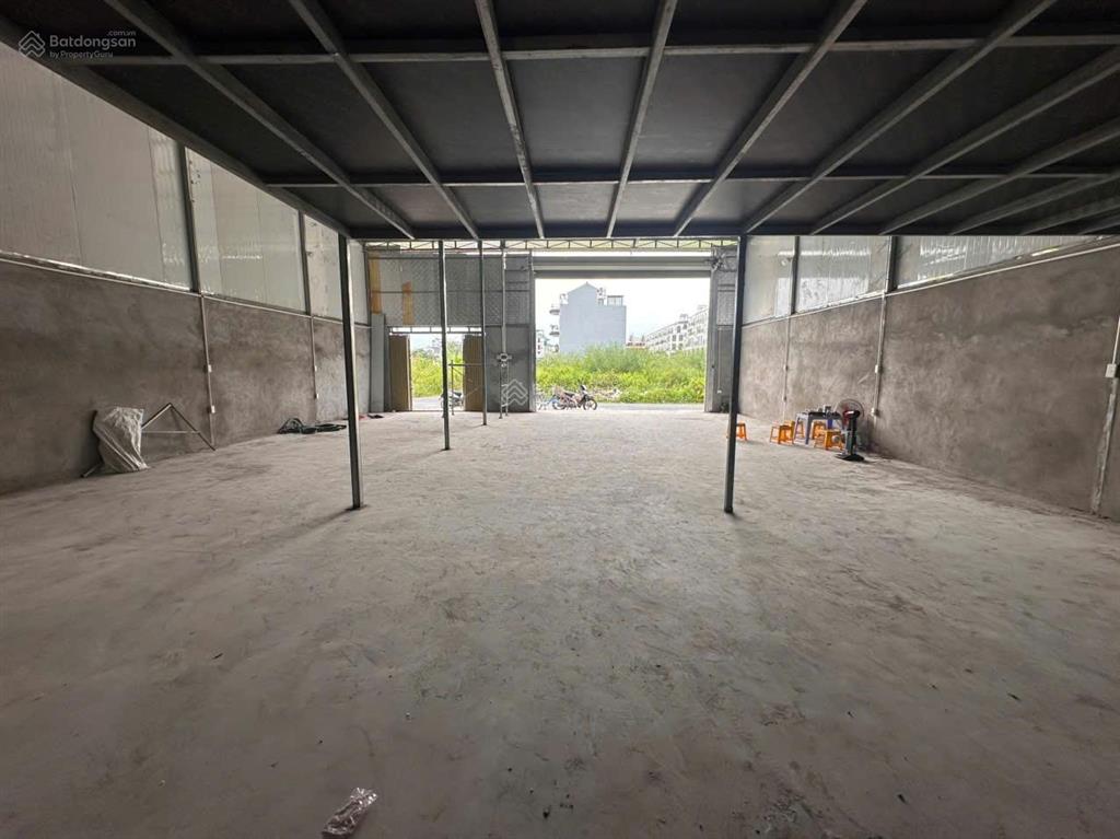 Mới tinh lại yên cho thuê kho 200m sát mặt đường đôi, xe tải to đỗ cửa ok giá rẻ