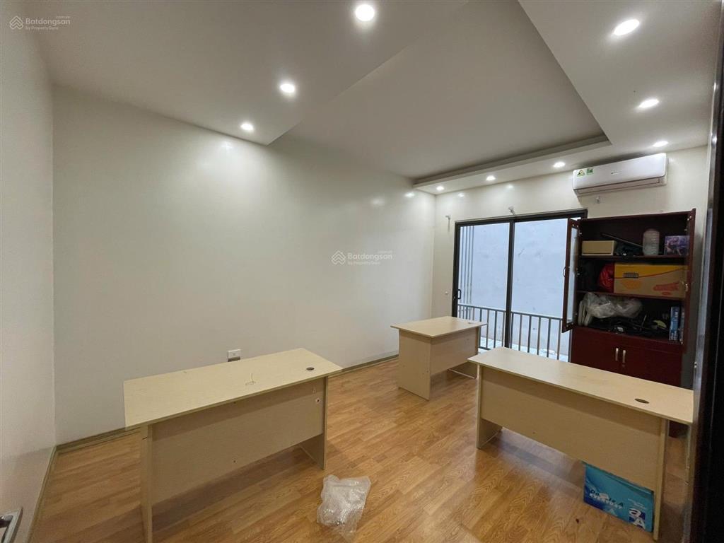 Xuân phương cho thuê biệt thự giá rẻ quá khách ơi 170m*4 tầng, view vườn hoa, hồ nước giá chỉ 24tr