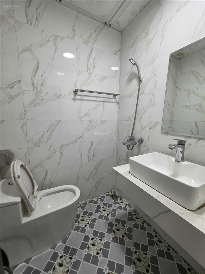 Bán nhà cấp 4 dân xâycách qlo 6 chỉ 200mô tô con đỗ cửabiên giang, hà đông (cũ)