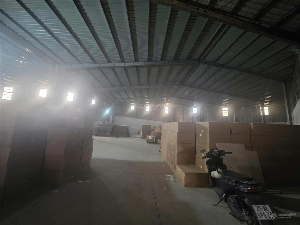 Cho thuê 1600m2 kho xưởng, xe container đỗ cửa tại phú nghĩa, hà nội