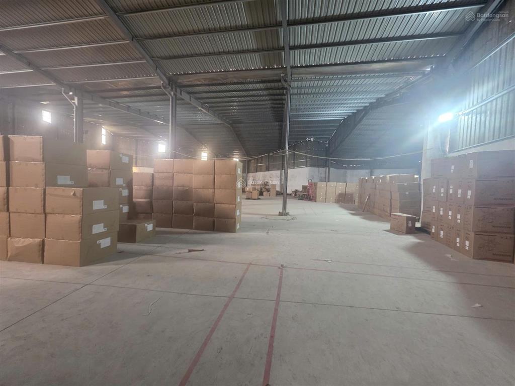 Cho thuê 1600m2 kho xưởng, xe container đỗ cửa tại phú nghĩa, hà nội