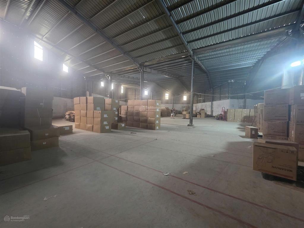Cho thuê 1600m2 kho xưởng, xe container đỗ cửa tại phú nghĩa, hà nội