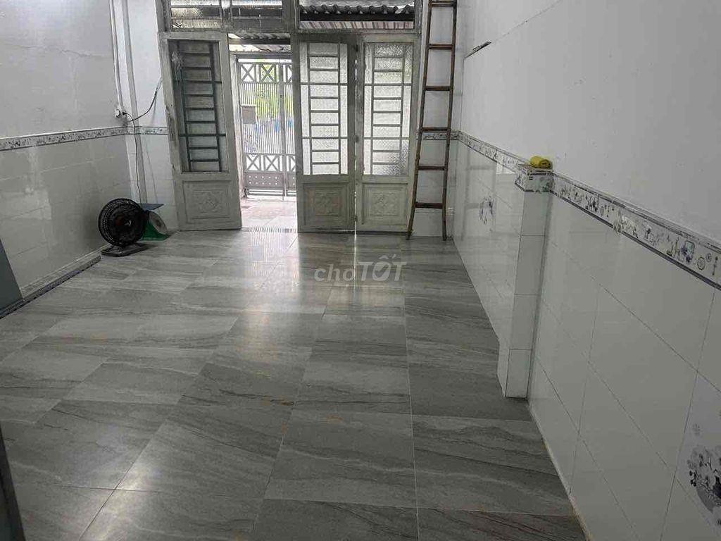 cho thuê nhà cấp 4 mặt tiền đường 49 , hiệp bình thủ đức