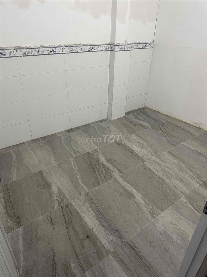 cho thuê nhà cấp 4 mặt tiền đường 49 , hiệp bình thủ đức