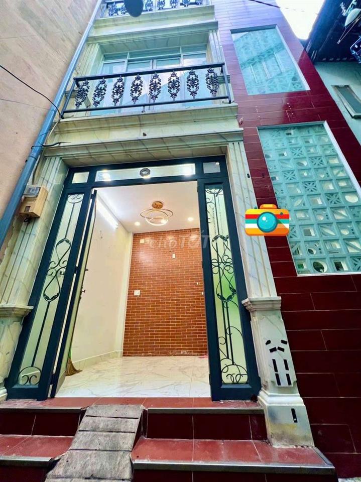 cần bán nhà full nội thất 1 trệt 2 lầu khu Ẩm Thực Vĩnh Khánh
