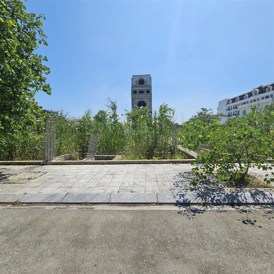 Chuyển nhượng 1 lô đất mặt tiền 6.25m vài bước ra tới hồ điều hòa, công viên sát đại lộ hùng vương
