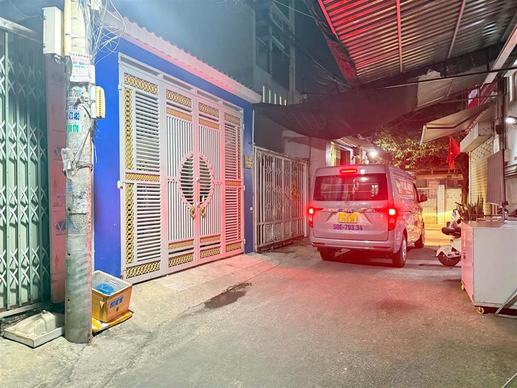 CHỈ 3 TỶ – NHÀ LÔ GÓC 64m² NGANG 4,8m SÁT TRƯỜNG CHINH – DỌN VÀO Ở NGAY