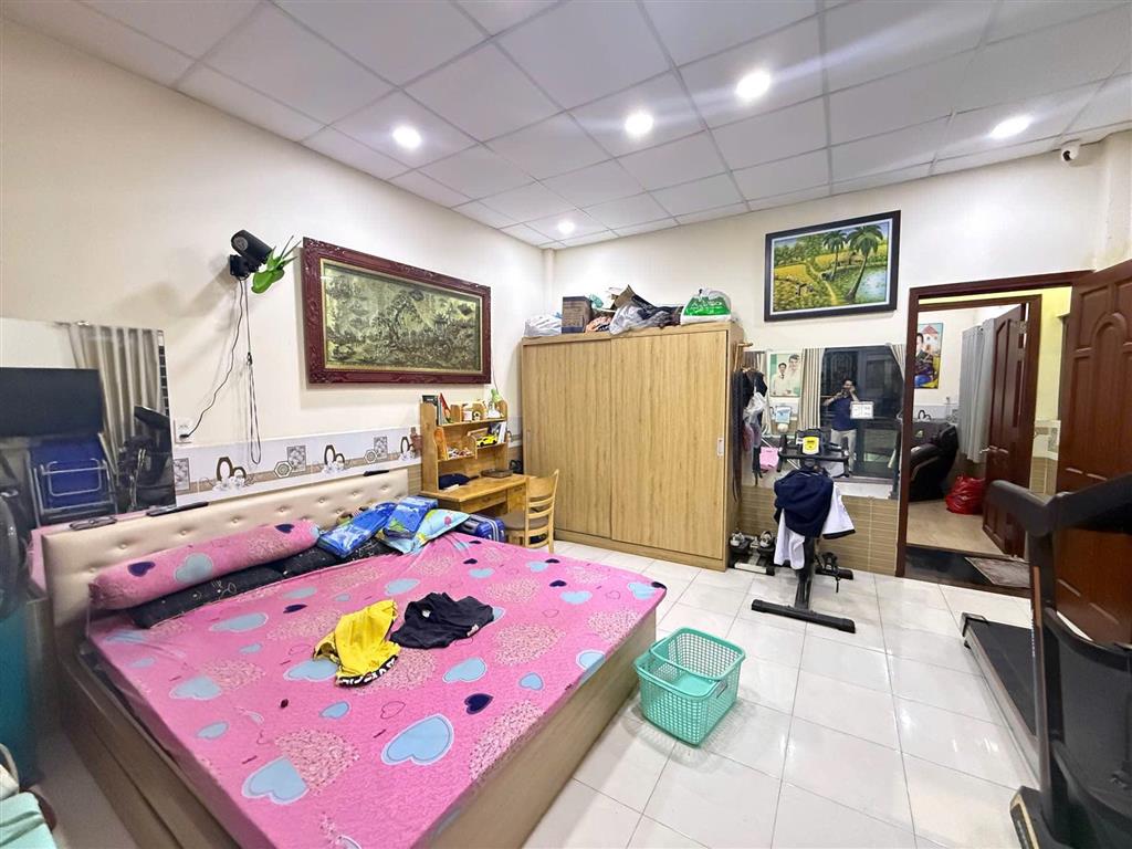 CHỈ 3 TỶ – NHÀ LÔ GÓC 64m² NGANG 4,8m SÁT TRƯỜNG CHINH – DỌN VÀO Ở NGAY
