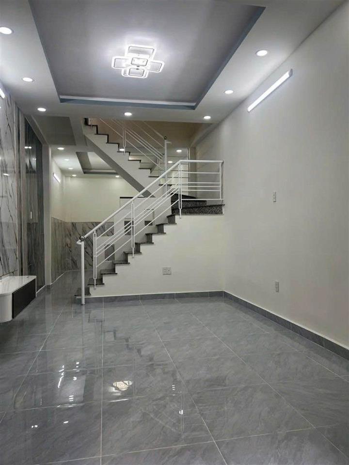 Nhà 2 Tầng Gần Song Hành Q12 – 40m² – 2PN – Sổ Riêng – Chỉ 3 Tỷ Nhỉnh