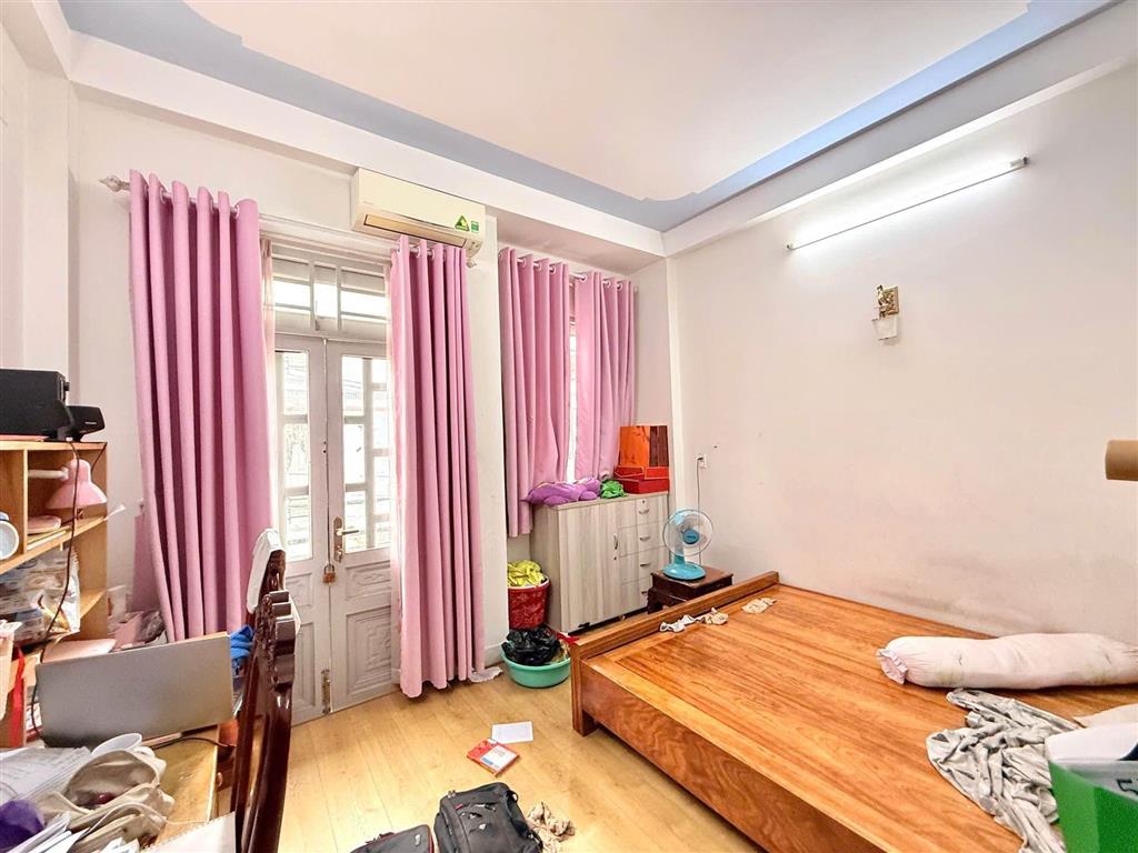 NHÀ ĐẸP Q12 – 4PN – SỔ VUÔNG A4 – HOÀN CÔNG ĐỦ – CHỐT NHANH GIÁ TỐT