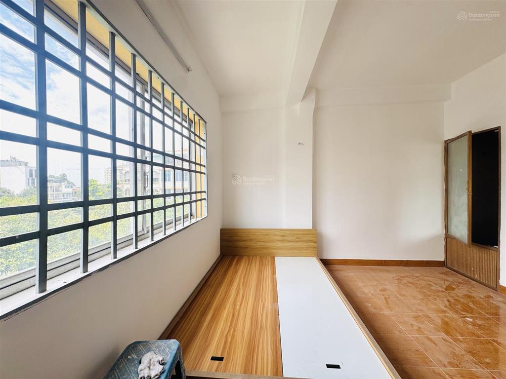 Phòng giá rẻ cho tân sinh viên huflit, trang bị nội thất cơ bản nhà mới