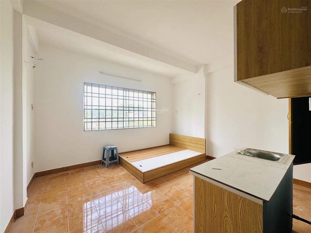 Phòng giá rẻ cho tân sinh viên huflit, trang bị nội thất cơ bản nhà mới