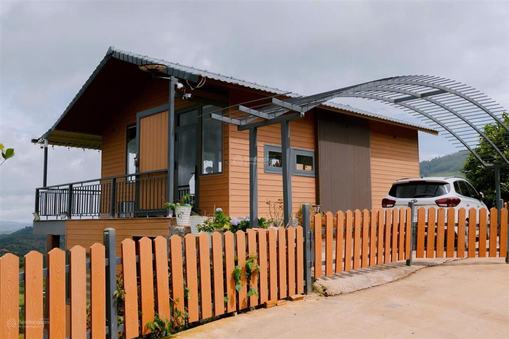 Lô đất 1000m2, view đỉnh nóc kịch trần, đường ô tô tận nơi, view thông, có tiện ích nhà hàng, cafe