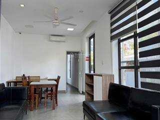Cho thuê nhà 3 tầng 5 phòng ngủ full nội thất cơ bản khu biển mỹ khê, sơn trà. 42 triệu/tháng