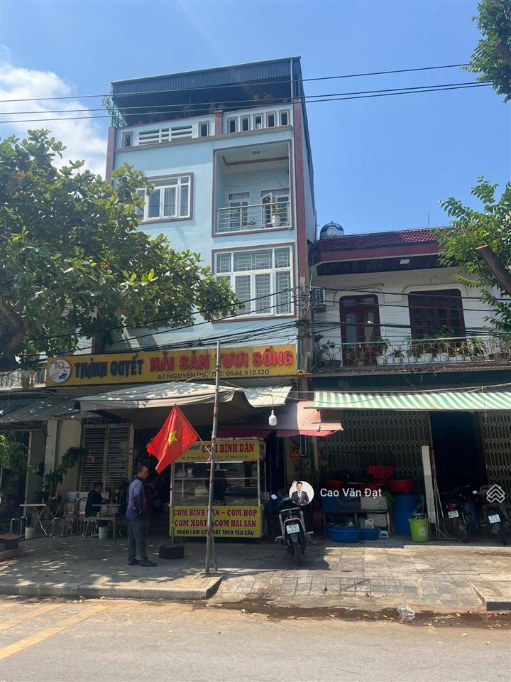 Chủ bán gấp nhà 3 tầng mặt đường nguyễn du giá dưới 11 tỷ  trung tâm sầm sơn thanh hóa