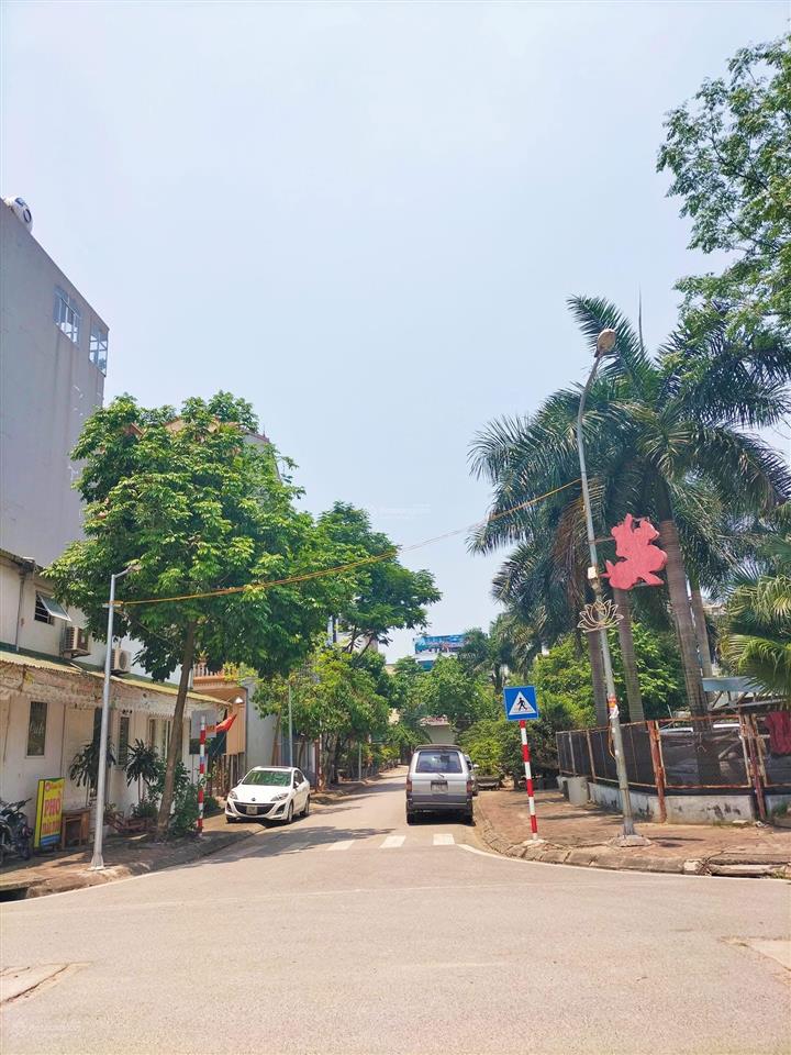 Lô góc siêu đẹp  100m2, phân lô kiều mai, vỉa hè 4m, kinh doanh, toà văn phòng, 22.8 tỷ