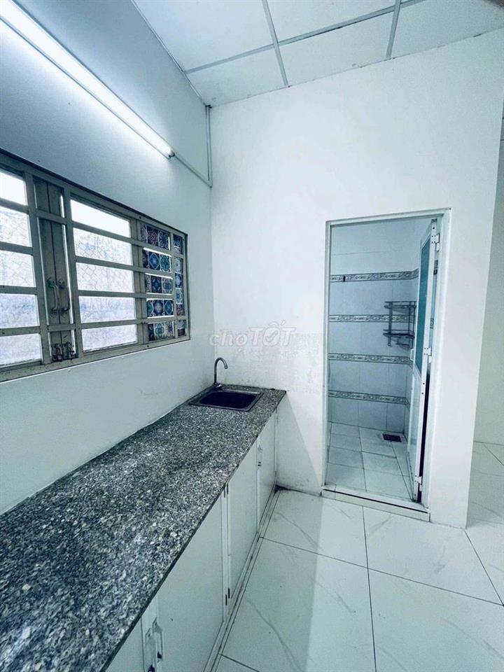 PHÒNG TRỌ SINH VIÊN KẾ ĐH VĂN HIẾN, SỐ 499B KÊNH TÂN HOÁ