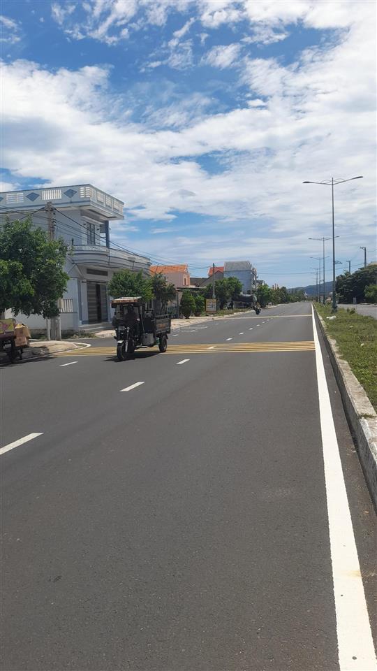 334m2 đất mặt tiền hùng vương, hòa hiệp nam, đông hòa, gần thép hòa phát