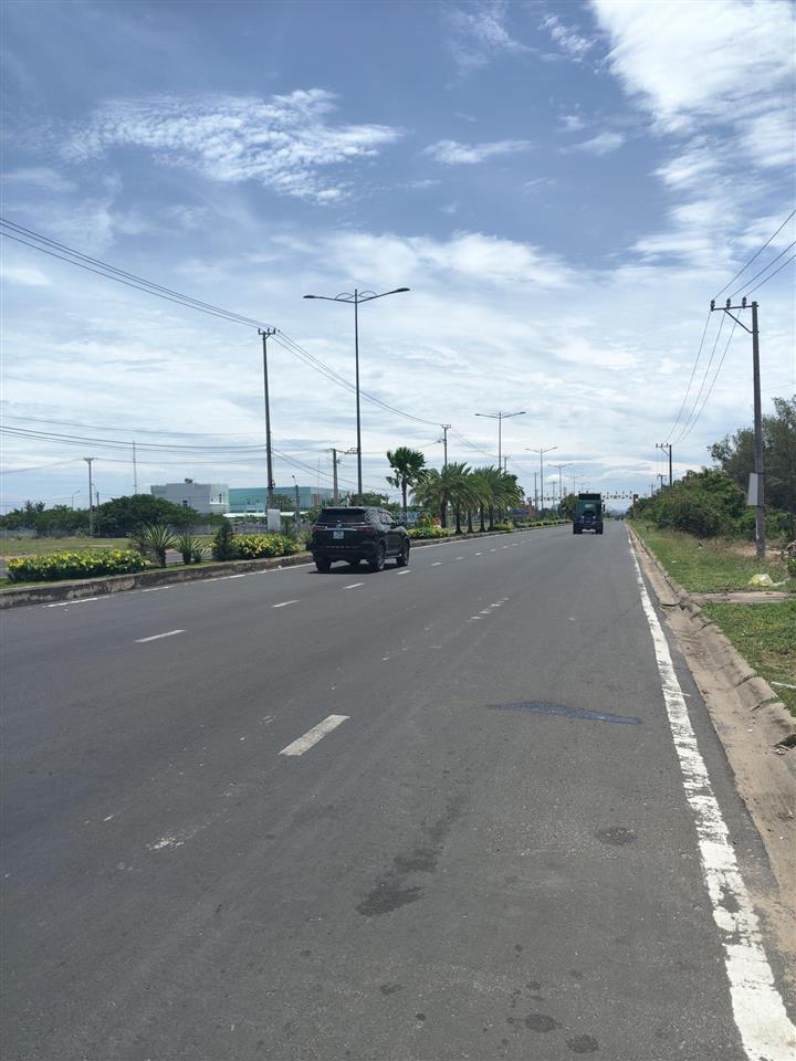 Đất thổ cư, lô góc 2 mặt tiền hùng vương, đông hòa, phú yên