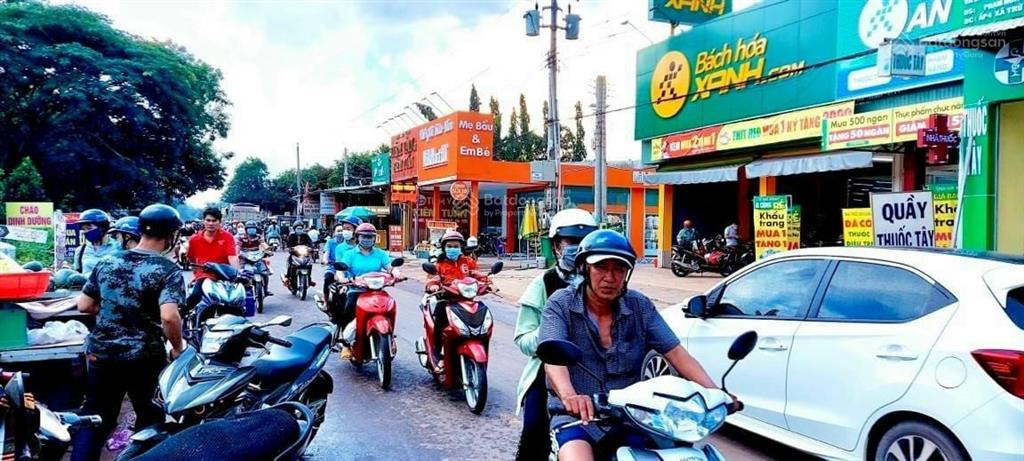Đất 2 mặt tiền đường oto đối diện chợ kcn 6x30 shr 1.6tỷ thương lượng