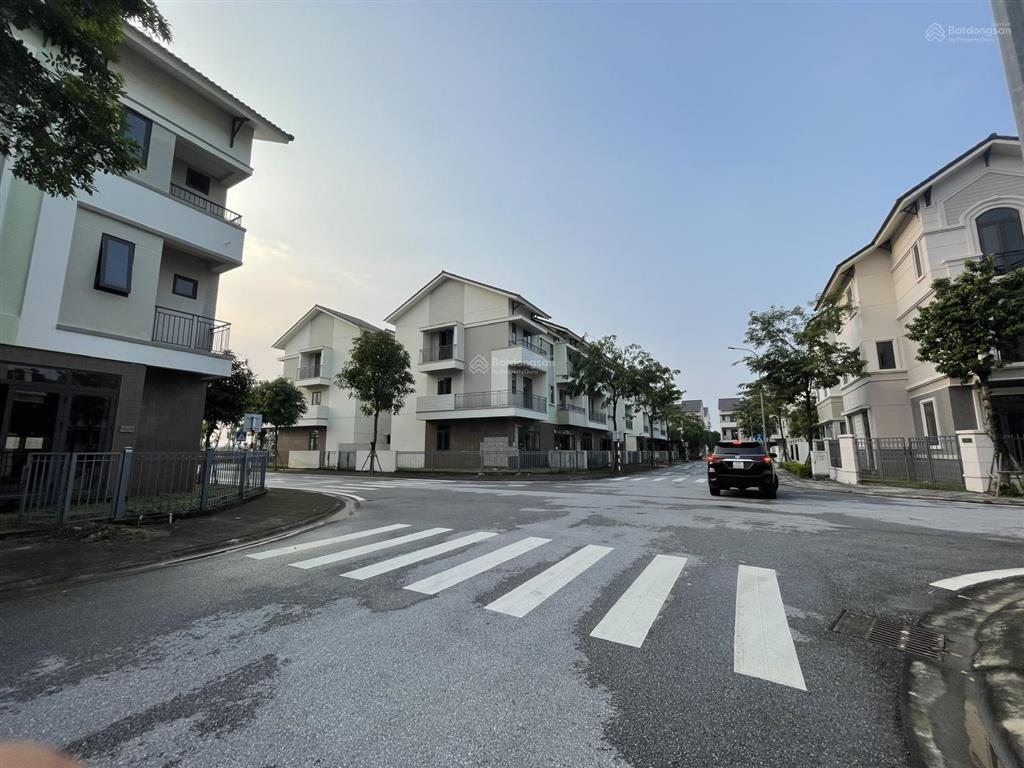 Chính chủ bán căn xẻ khe 90m2 tại centa city