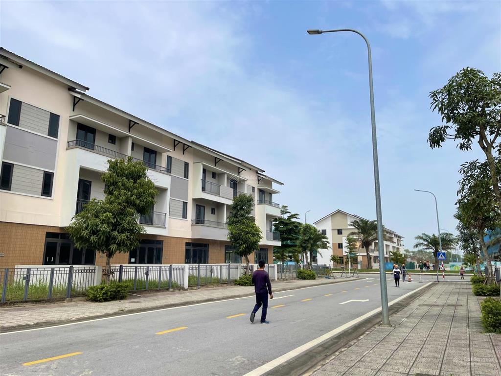 Chính chủ bán nhà 3 tầng 100m2 tại centa riverside, giá tốt