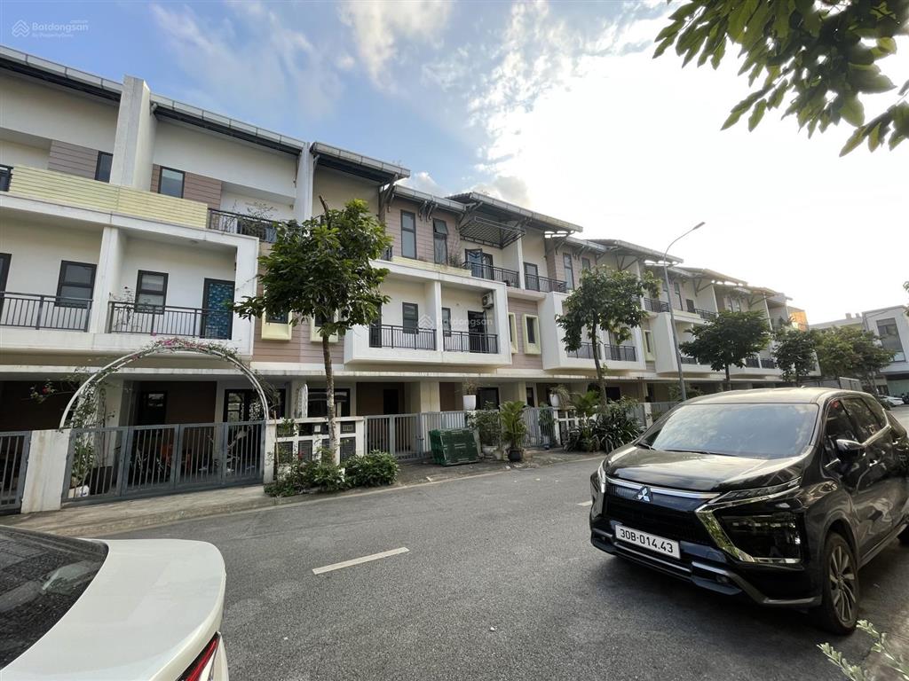 Chính chủ bán nhà 105m2 đầy đủ nội thất đang cho thuê tại beomes từ sơn