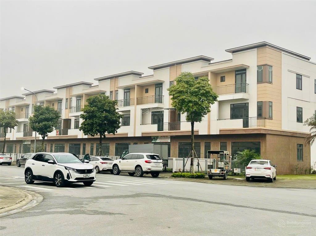 Chính chủ bán shophouse 120m2 đường 26m đang cho thuê 20 triệu/tháng tại centa city