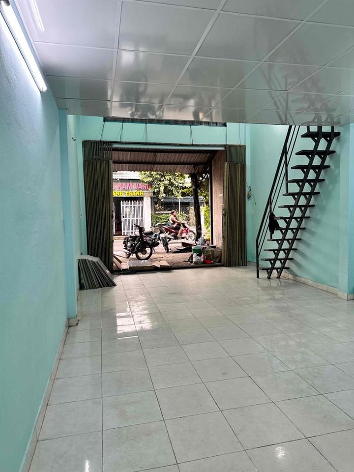 Nhà MT 160/10 Huỳnh Thị Hai, Q12. DT: 4,5x10