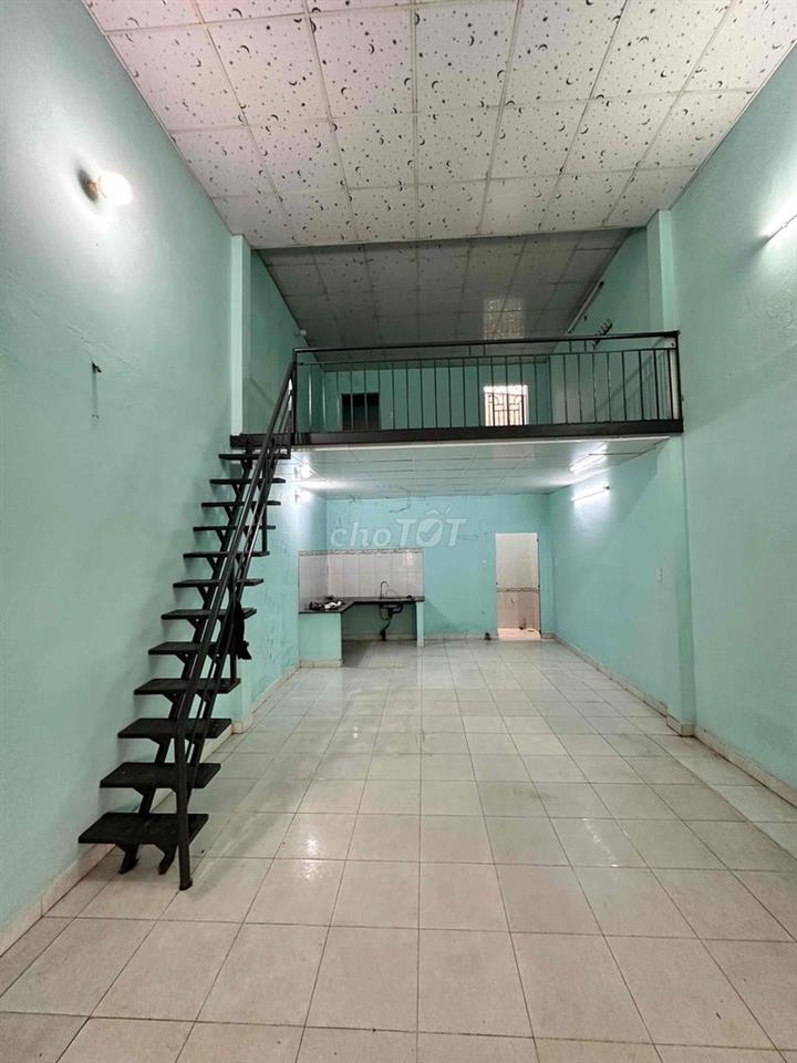 Nhà MT 160/10 Huỳnh Thị Hai, Q12. DT: 4,5x10