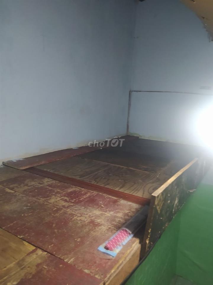 Phòng trọ 12m2 chung chủ, trệt, có gác, tolet trong phòng Q.Tân Phú