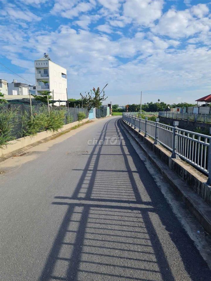 CHÍNH CHỦ CẦN TIỀN BÁN GẤP LÔ ĐẤT ĐƯỜNG TX 22 HẺM XE HƠI