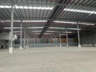 Cho thuê kho tại dĩ an  bình dương. cho thuê kho 4330m2 và 560mm2 dock leveler tiêu chuẩn cao cấp