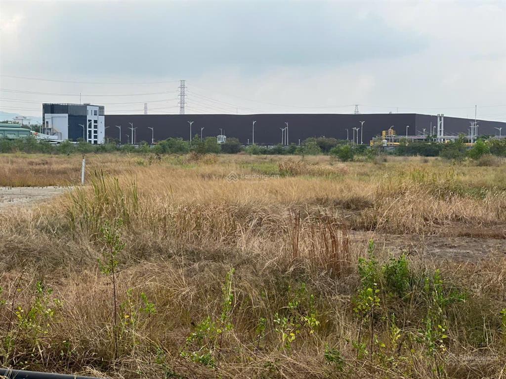 Bán đất kcn phú mỹ  brvt. bán đất 30.000m2  có bán diện tích từ 10.000m2 trở lên giá rẻ