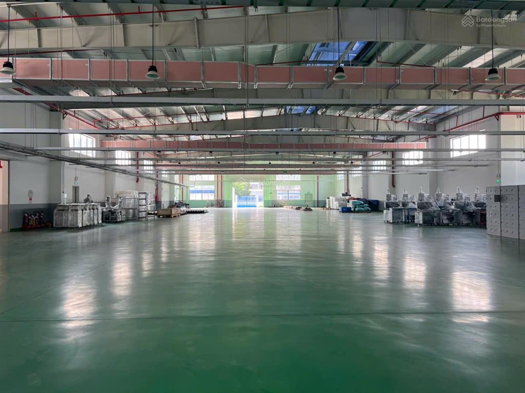 Bán xưởng kcn vsip 2  bình dương. bán xưởng 6000m2, khuôn viên 10.000m2 giá rẻ kcn vsip 2