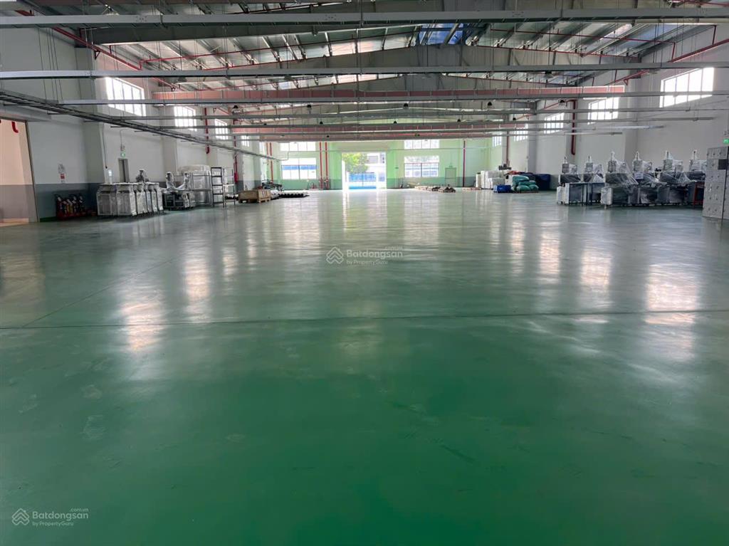 Bán xưởng kcn vsip 2  bình dương. bán xưởng 6000m2  khuôn viên 10.000m2 giá rẻ kcn vsip 2