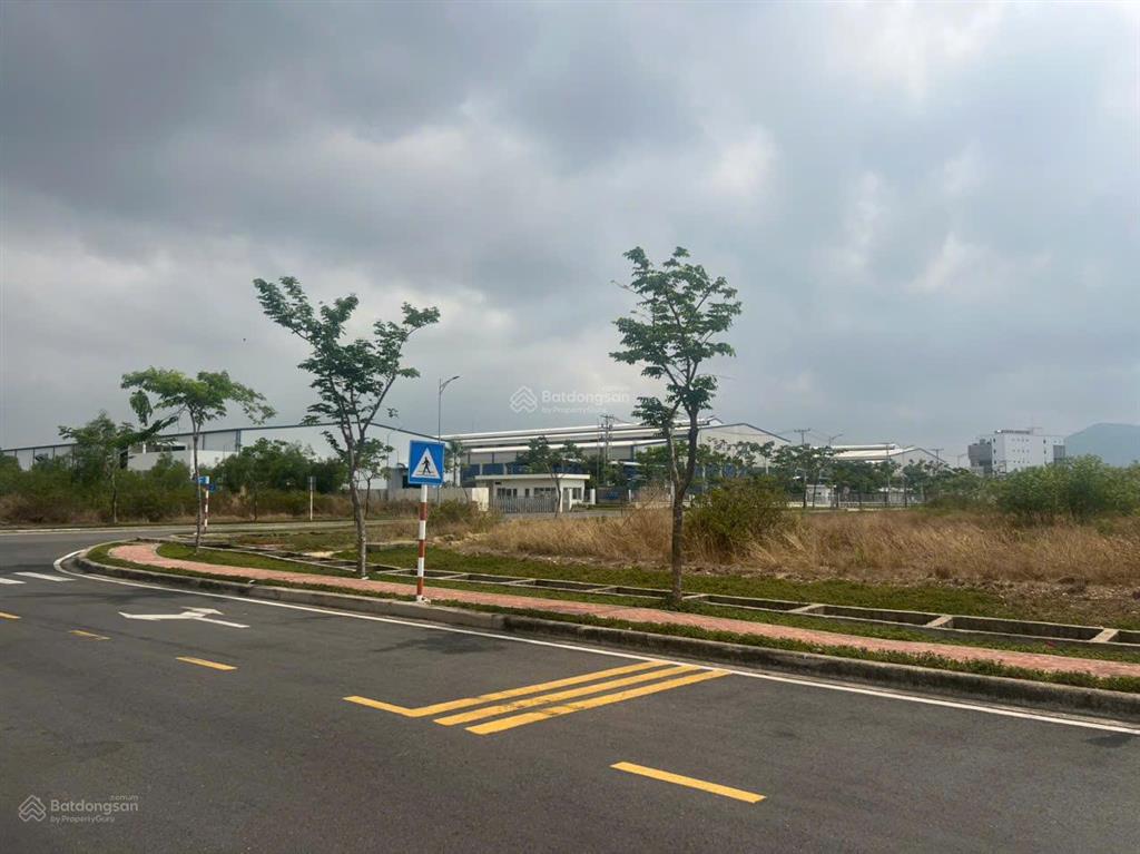 Bán đất kcn phú mỹ 2  tỉnh brvt. bán 30.000m2 và có tách sổ bán đất diện tích theo yêu cầu