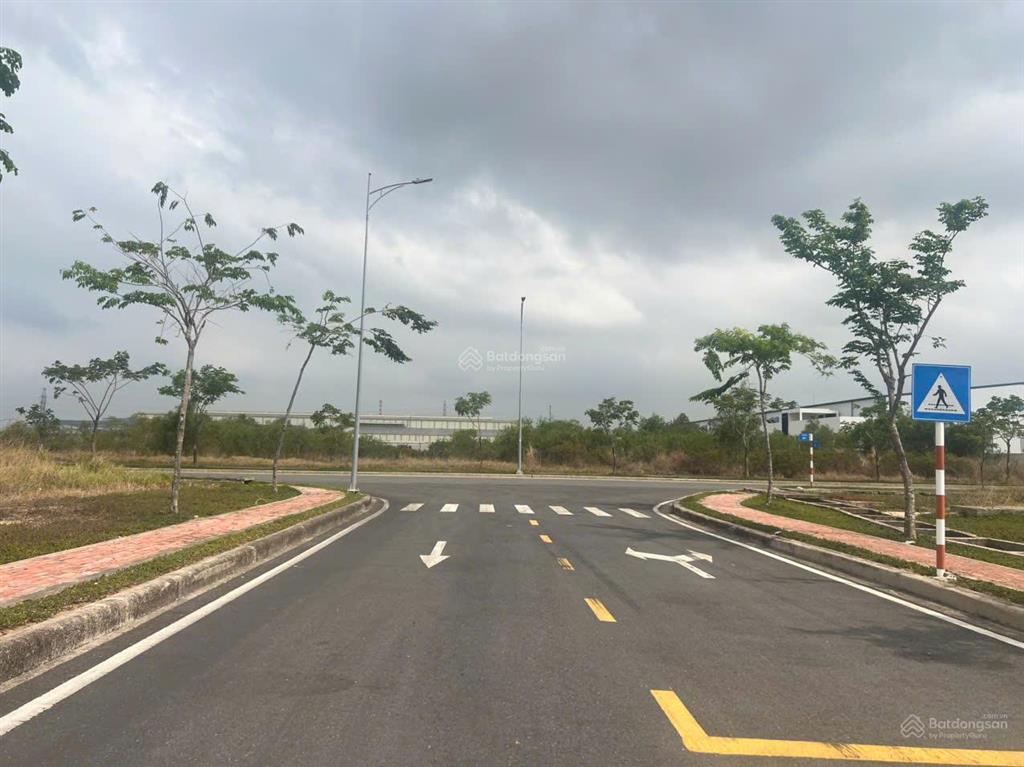 Bán đất kcn phú mỹ 2  tỉnh brvt. bán 30.000m2 và có tách sổ bán đất diện tích theo yêu cầu