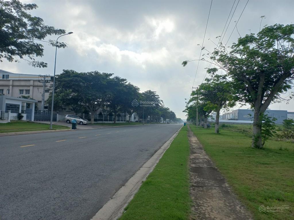Bán đất kcn vsip 2  bình dương. bán đất 25.000m2 lô duy nhất còn sót lại tại vsip 2  bình dương