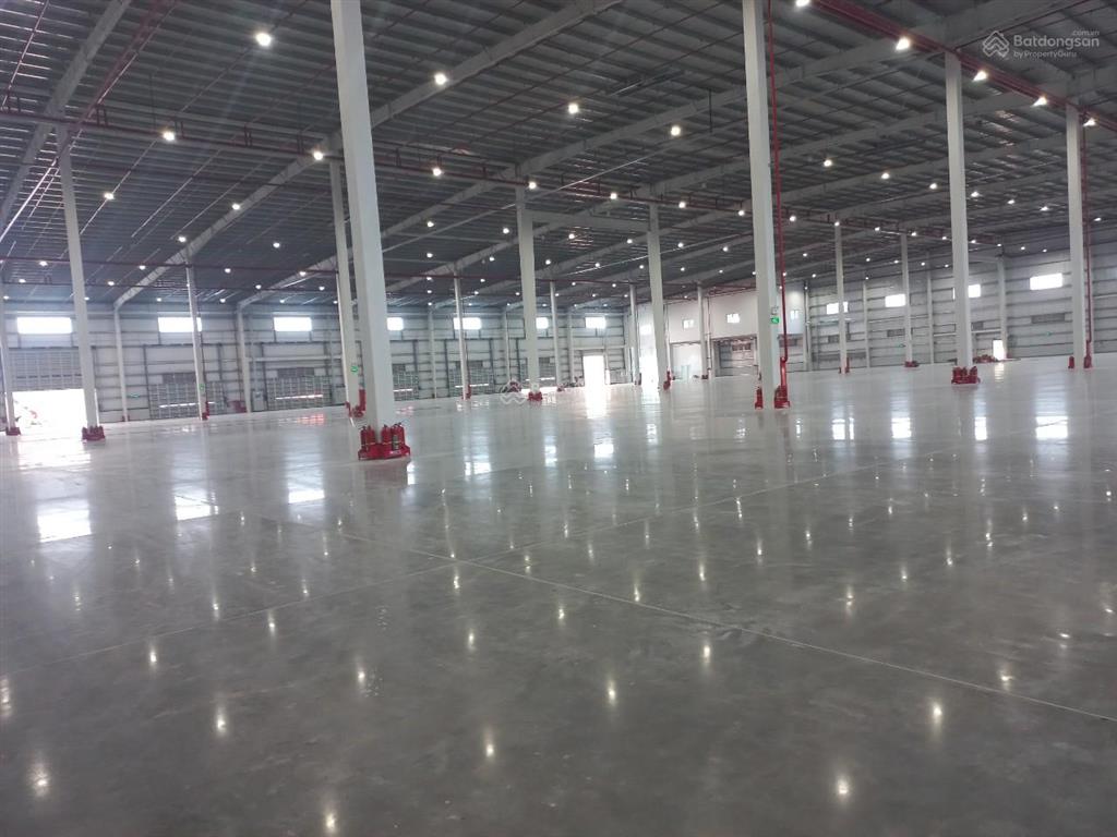 Cho thuê kho kcn tại dĩ an  bình dương. cho thuê kho 11.500m2 có dock leveler