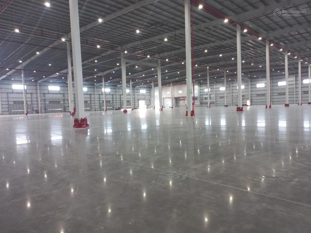 Cho thuê kho kcn tại dĩ an  bình dương. cho thuê kho 11.500m2 có dock leveler