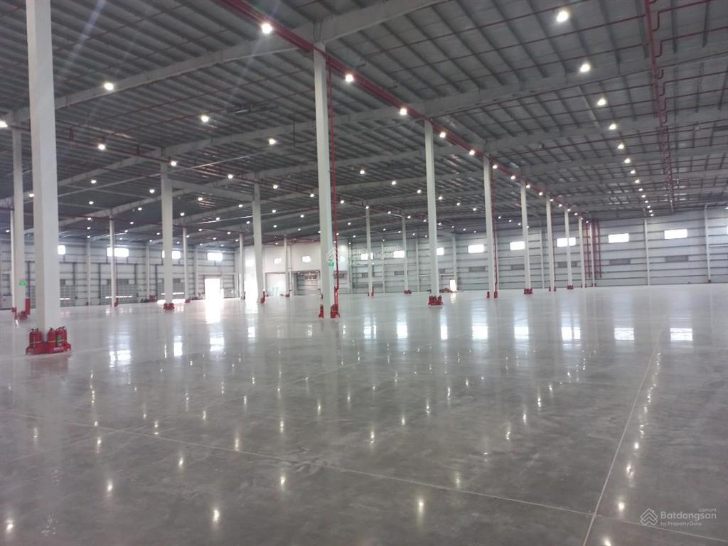 Cho thuê kho kcn tại dĩ an  bình dương. cho thuê kho 11.500m2 có dock leveler