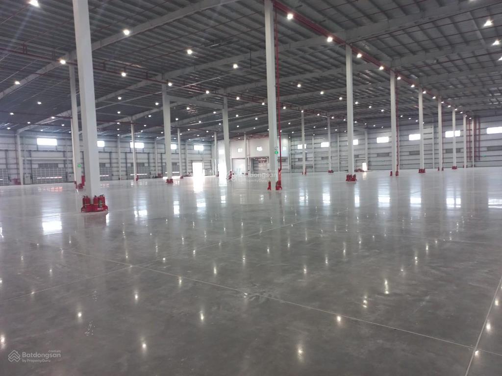 Cho thuê kho kcn tại dĩ an  bình dương. cho thuê kho 11.500m2 có dock leveler